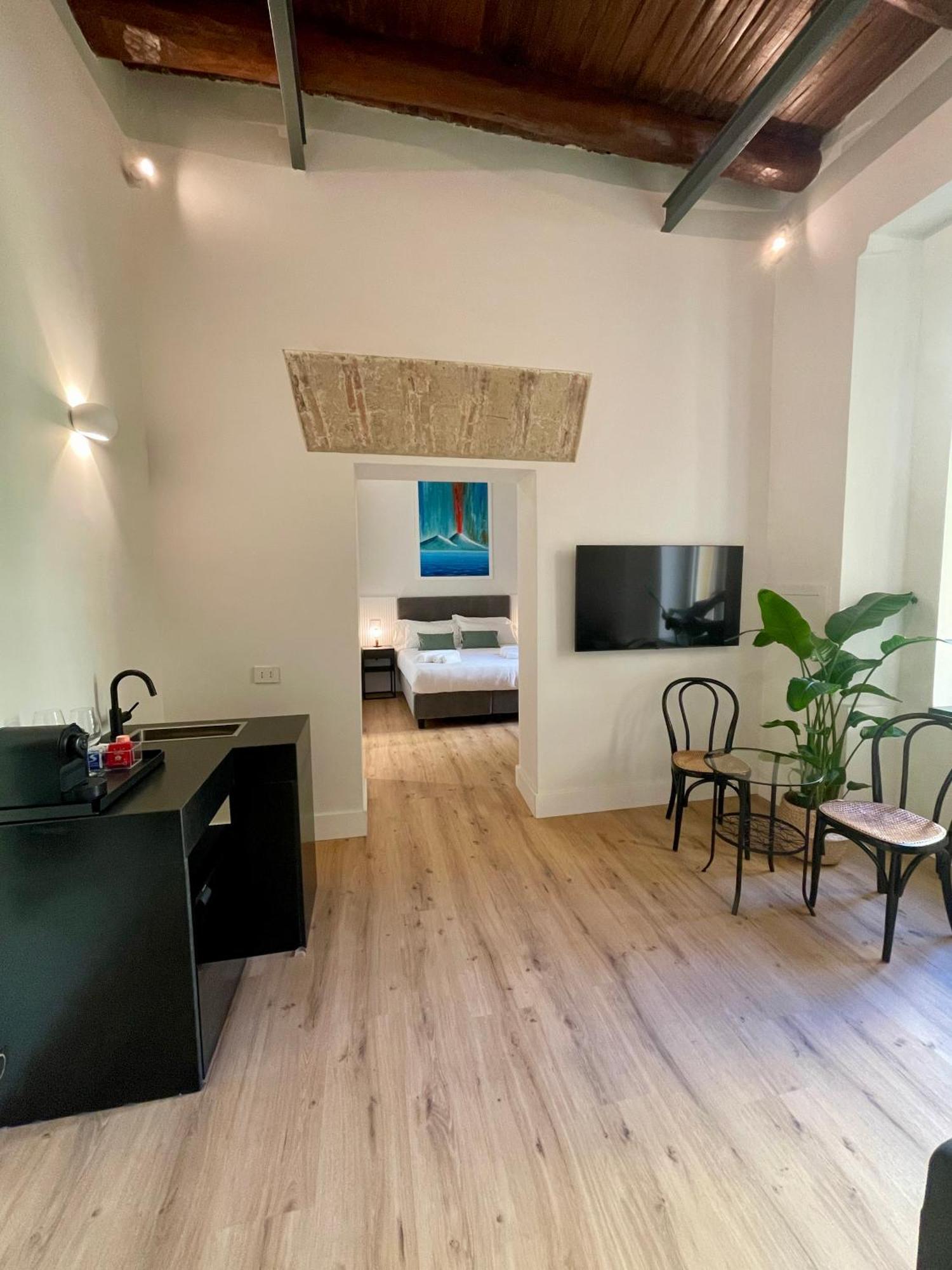 Bed and Breakfast Rolando Domus Napoli Esterno foto