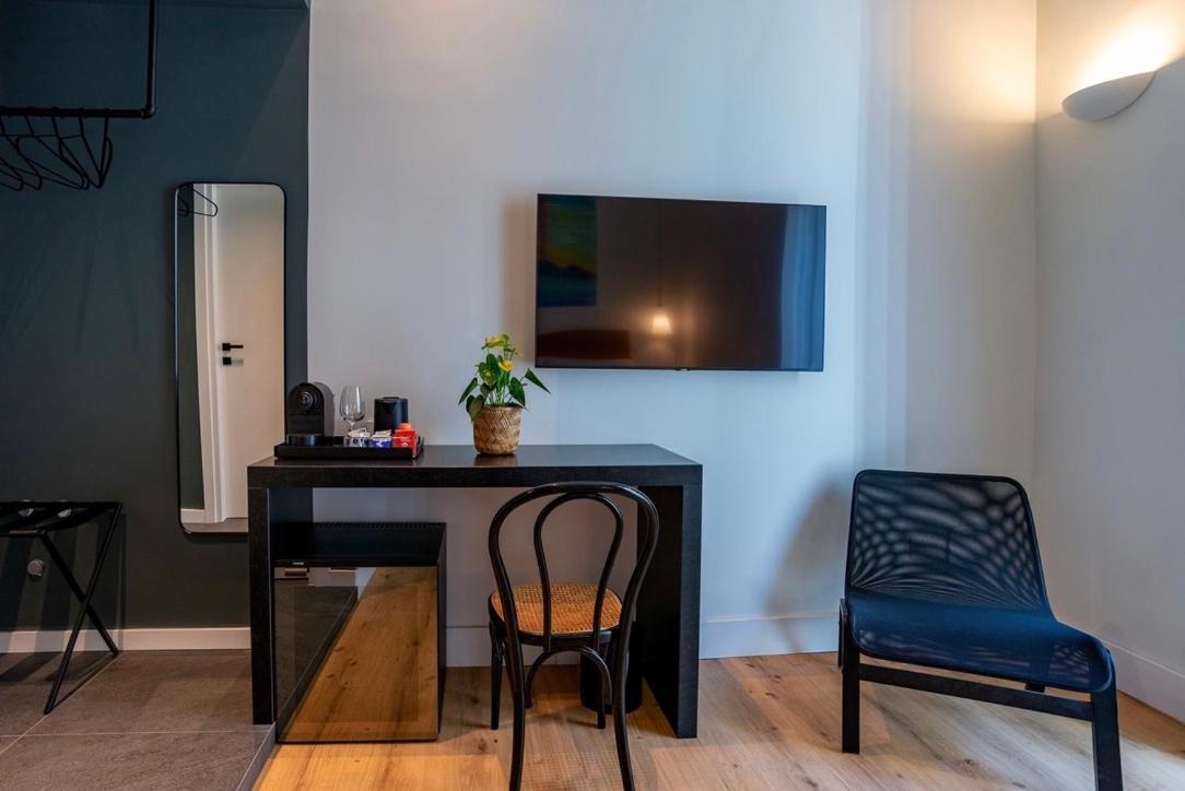 Bed and Breakfast Rolando Domus Napoli Esterno foto