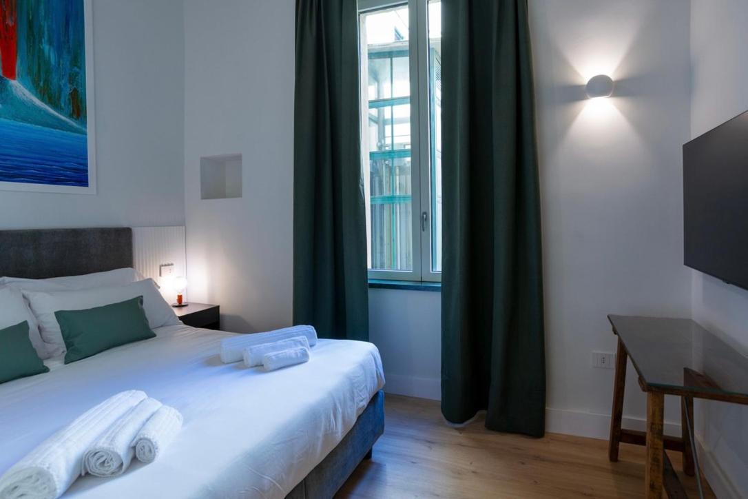 Bed and Breakfast Rolando Domus Napoli Esterno foto