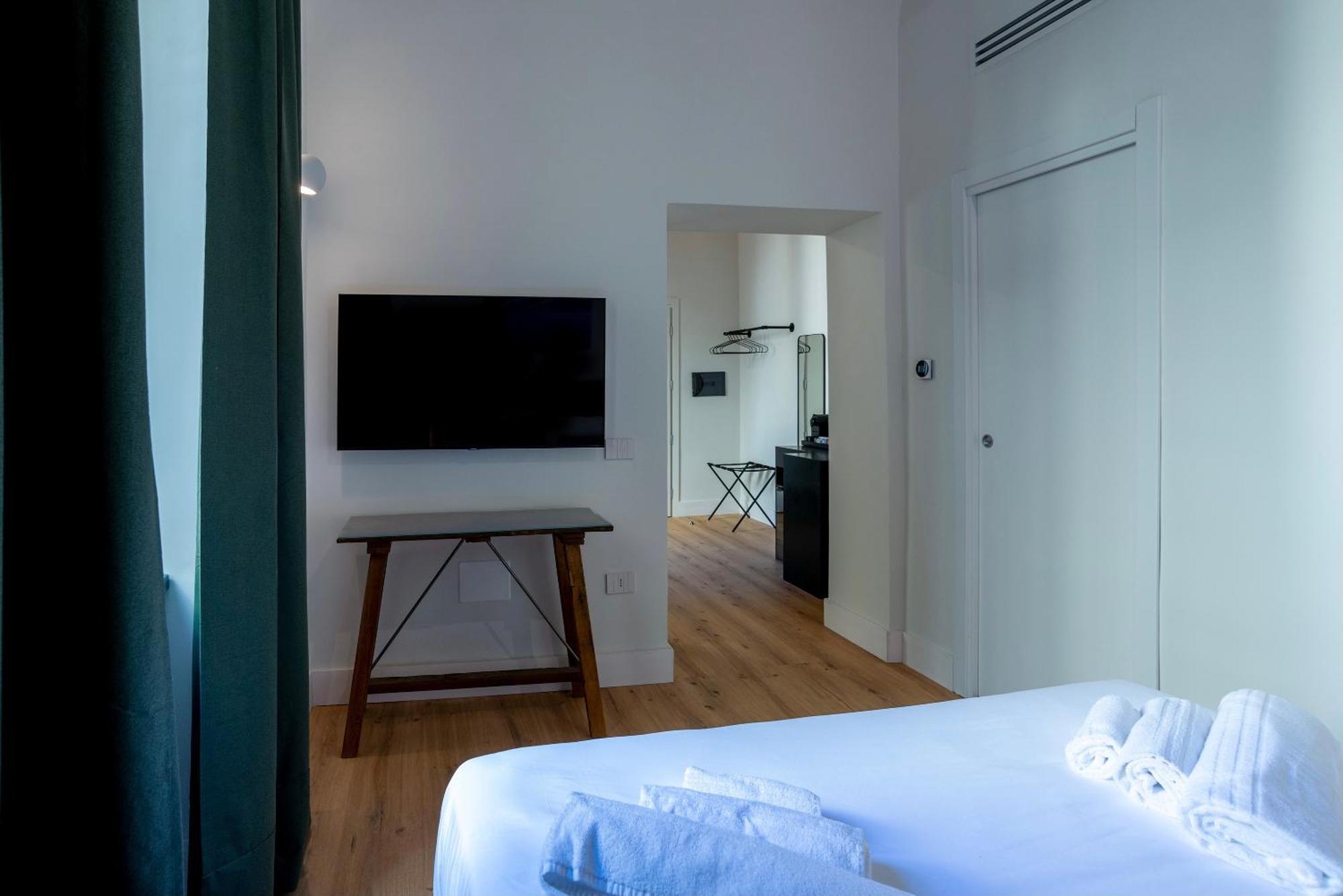 Bed and Breakfast Rolando Domus Napoli Esterno foto